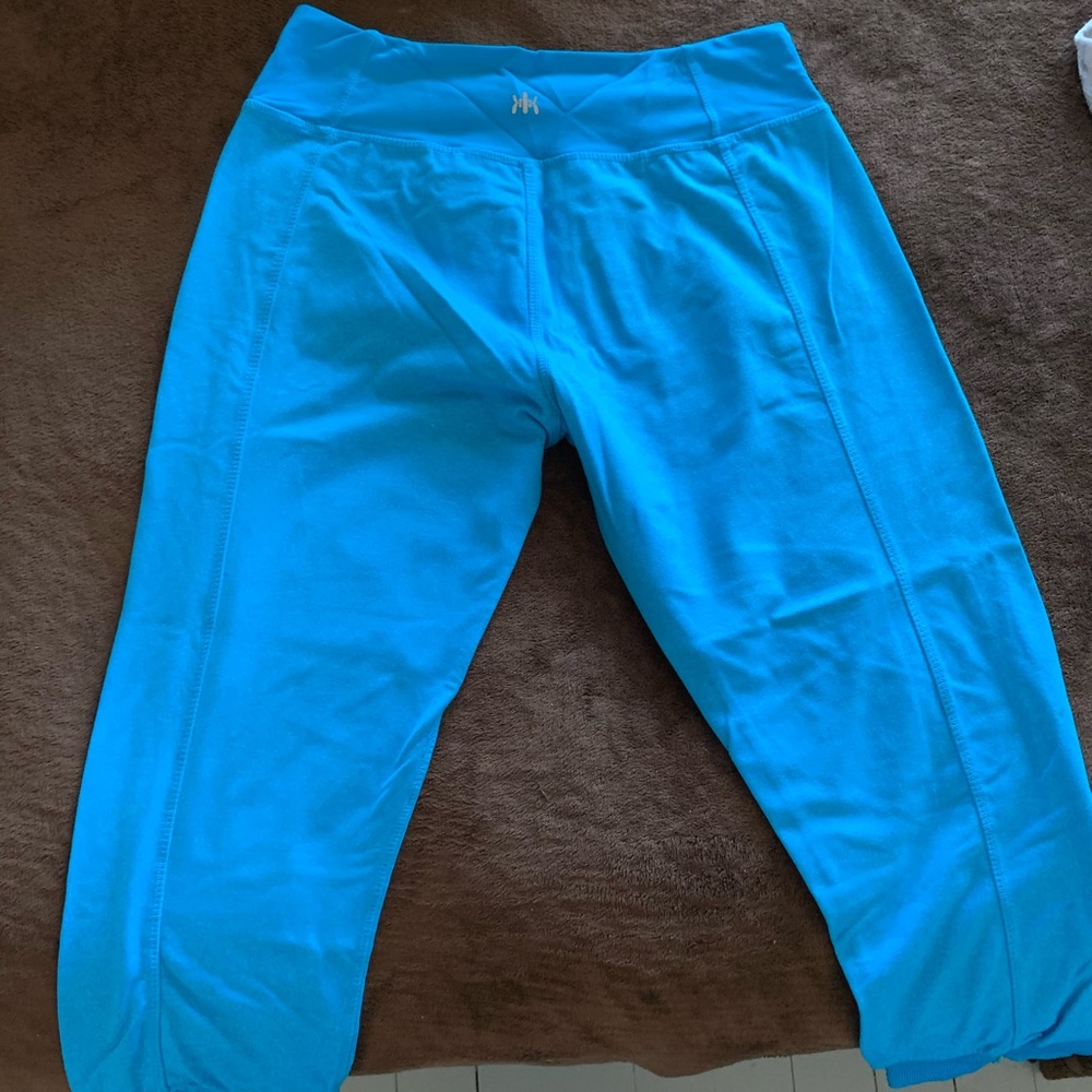 Electric blue Capri work out leggings